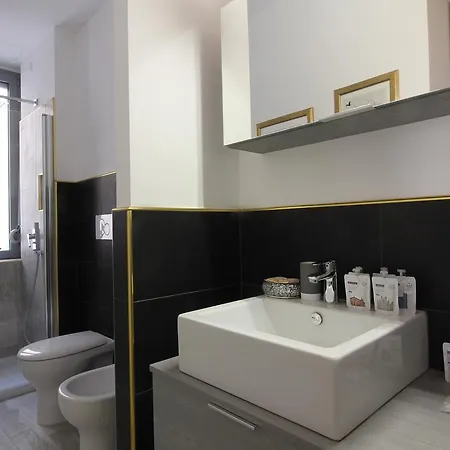 Italianway-canonica 34 * Milano